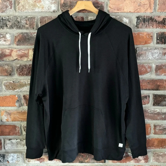 Vuori Halo Oversized DreamKnit Hoodie in Black Heather - Picture 2 of 9